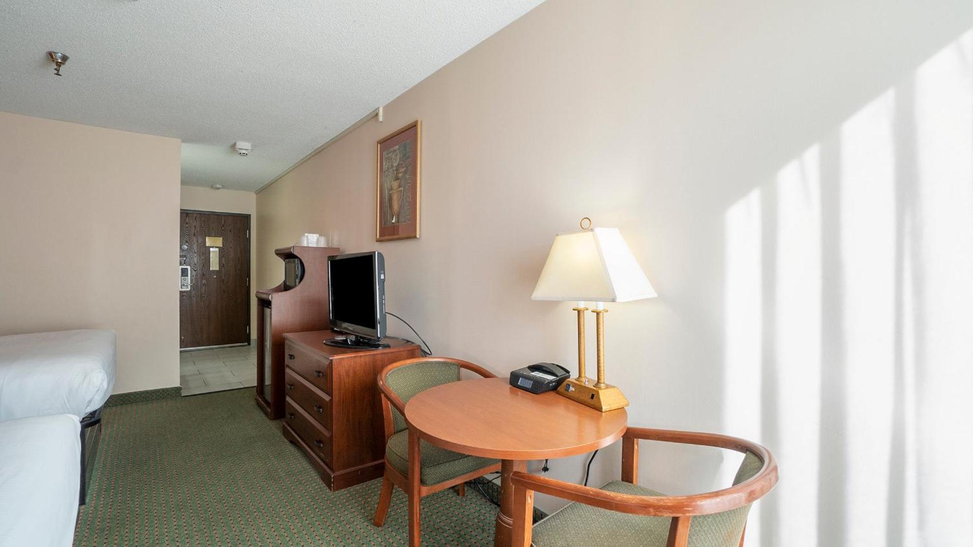 Days Inn & Suites By Wyndham Mt Pleasant Mount Pleasant Pokoj fotografie